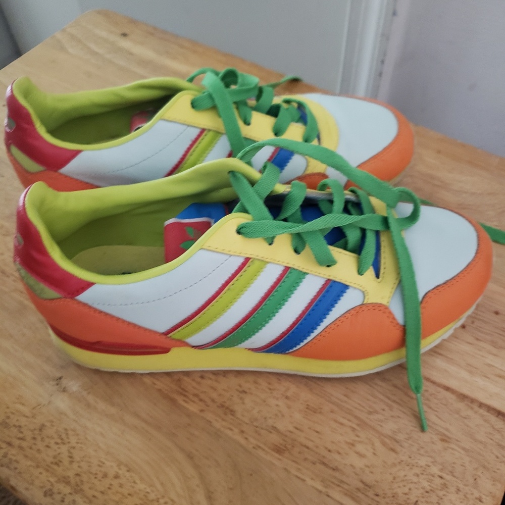 Adidas vintage sneakers